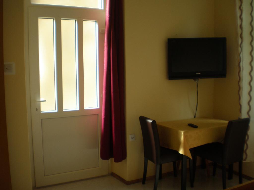 Tivoli Apartment Icici Bagian luar foto